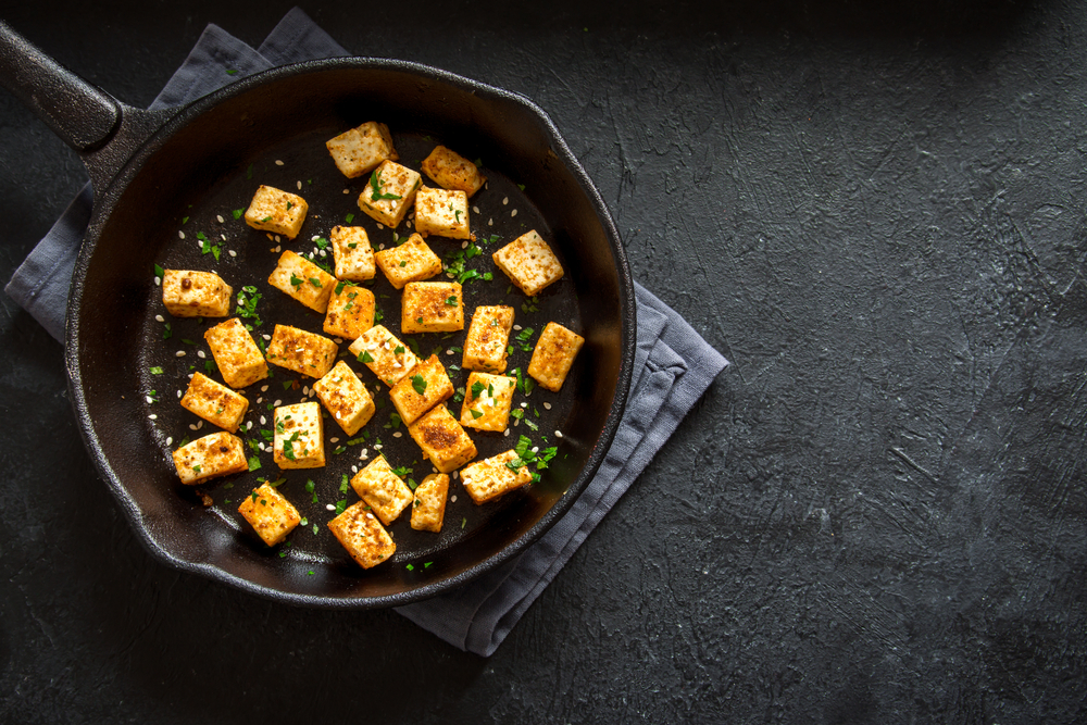 Jak smażyć tofu? Źródło: Oksana Mizina/Shutterstock