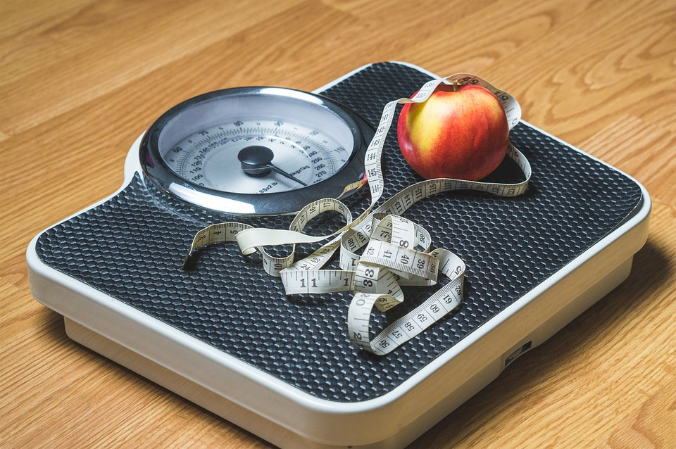 Dieta redukcyjna zamierzona jest na utratę wagi poprzez redukcję spożywanych kalorii; źródło: pixabay.com