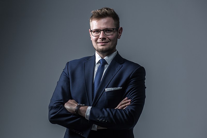 Michał Woś, nowy minister środowiska. Krzemin28 [CC BY-SA 4.0], via Wikimedia Commons