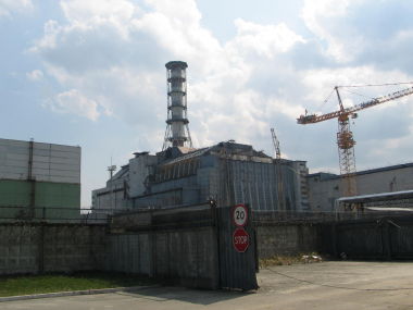 Sarkofag przykrywający czwarty reaktor, gdzie doszło do awarii, fot. Krzysztof Zasada, RMF FM