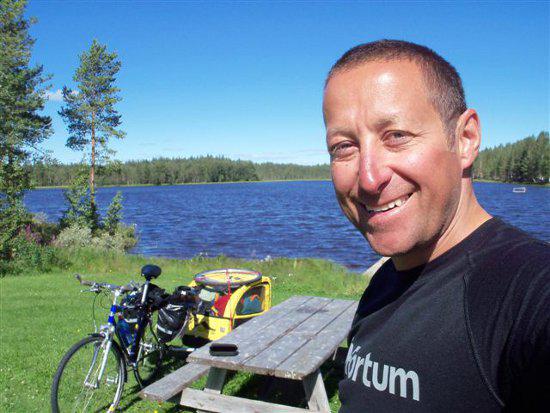 Dominik Dobrowolski w trakcie zeszłorocznej wyprawy „Cycling-Recycling”/ źródło: cycling-recycling.eu