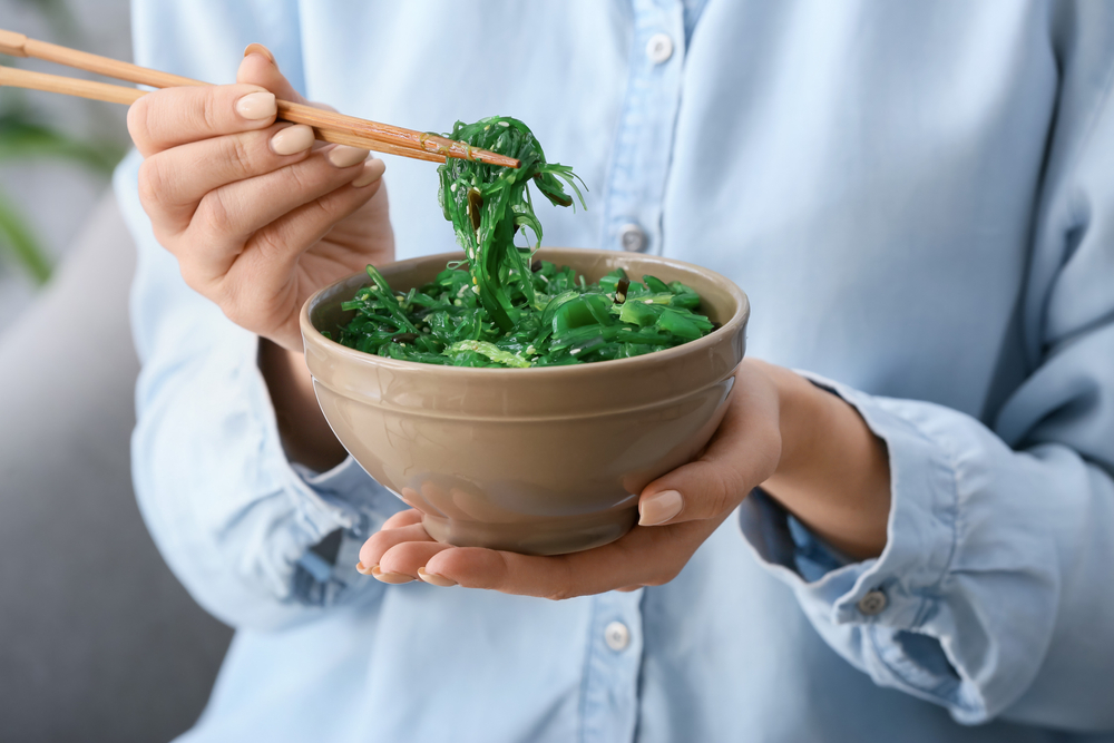 Jak zacząć spożywać wodorosty? Źródło: Pixel-Shot/Shutterstock