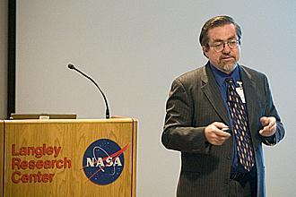 Fot.: John C. Mankins, NASA