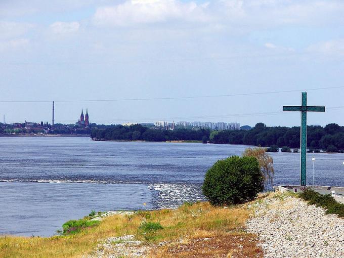 Fot.: Włocławek widziany z zapory (Wikipedia, CC)