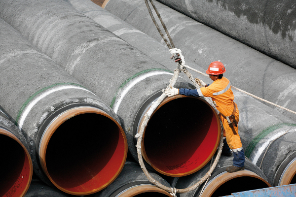 Protesty przeciwko Nord Stream bezskuteczne. Niemcy ignorują polską skargę na ułożenie gazociągu Nord Stream w sposób ograniczający rozwój portu w Świnoujściu. Budowa rurociągu trwa, a szanse na jego zagłębienie są minimalne – informuje Rzeczpospolita.
