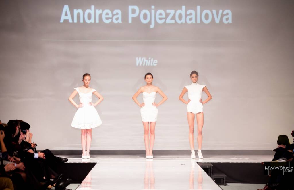 Zwyciężczyni Kreatora 2011, Słowaczka Andrea Pojezdalova pokazała kolekcję inspirowaną motywami ludowymi wykonaną z tapicerki samochodowej. Źródło Re-Act Fashion