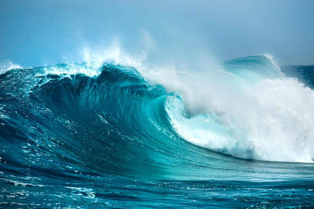 Fale na oceanie, fot. shutterstock