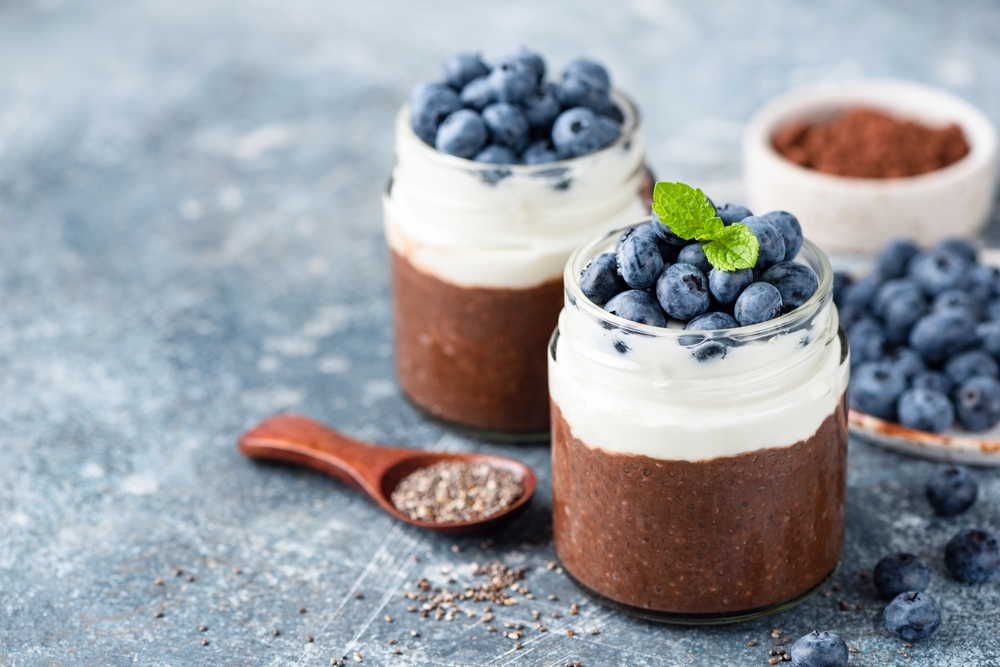 Czekoladowy pudding w słoiczkach. Źródło: shutterstock