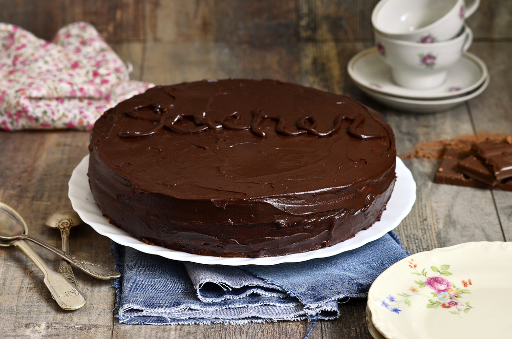 Czekoladowy tort Sachera. Źródło: shutterstock