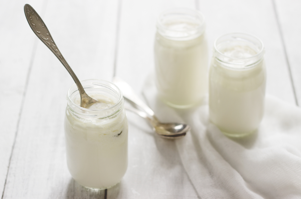 Kwas mlekowy decyduje o kwaśności jogurtu, fot. shutterstock