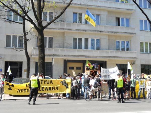 Według Inicjatywy Nuklearnej frekwencja była nienajgorsza jak na polskie warunki i mało dogodną porę, źródło: Inicjatywa Nuklearna
