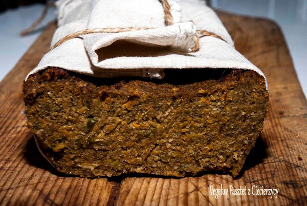 Pasztet z ciecierzycy, fot. Amelia Romańska, vegeluv.org