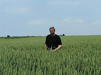 Pan Marian Rak ze wsi Samotwór, © Edyta Gajos, ODR Wrocław / WWF Polska