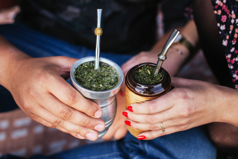 Yerba mate podaje się w bombilli, fot. Pawel Michalowski/Shutterstock