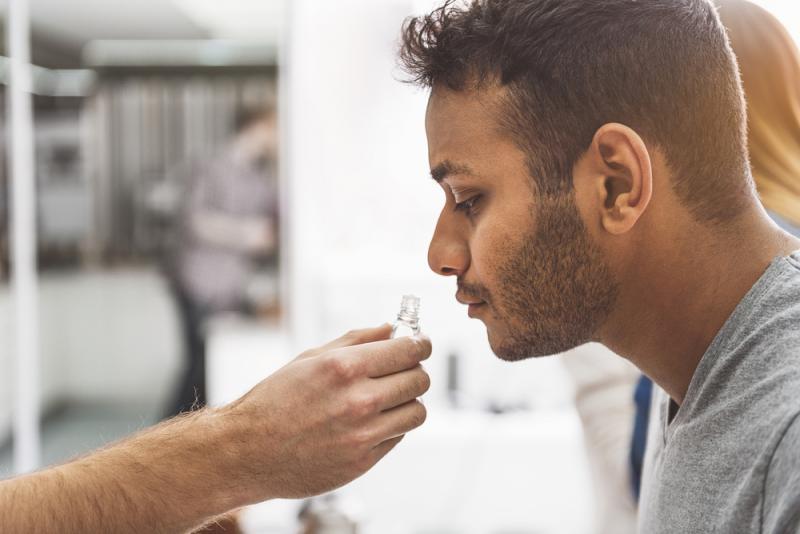 Sole trzeźwiące pobudzają swoim zapachem, fot. Olena Yakobchuk/Shutterstock