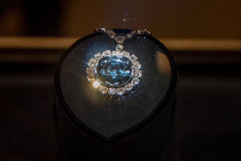 Niebieski diament Hope, ChicagoPhotographer / Shutterstock.com