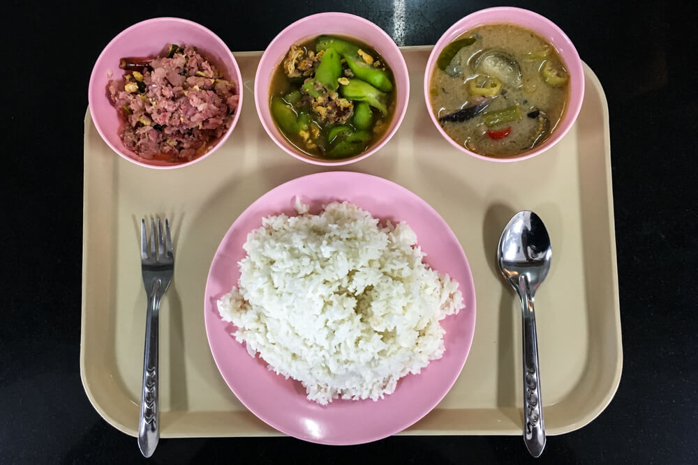 Wegańskie posiłki w szpitalach