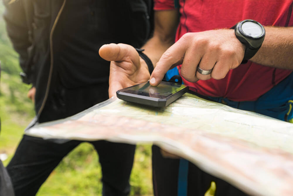 GPS w lesie na grzybobraniu