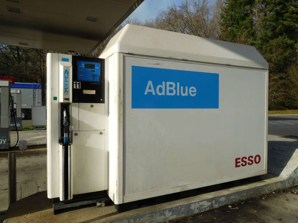 AdBlue dostępne jest na większości stacji benzynowych