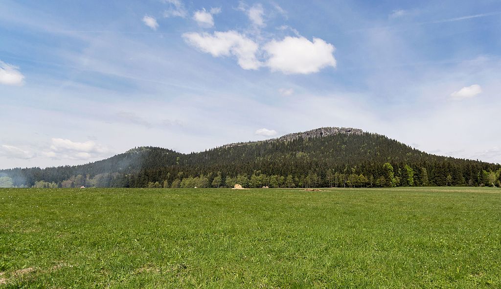 Wzniesienia Szczeliniec Wielki i Szczelinie Mały