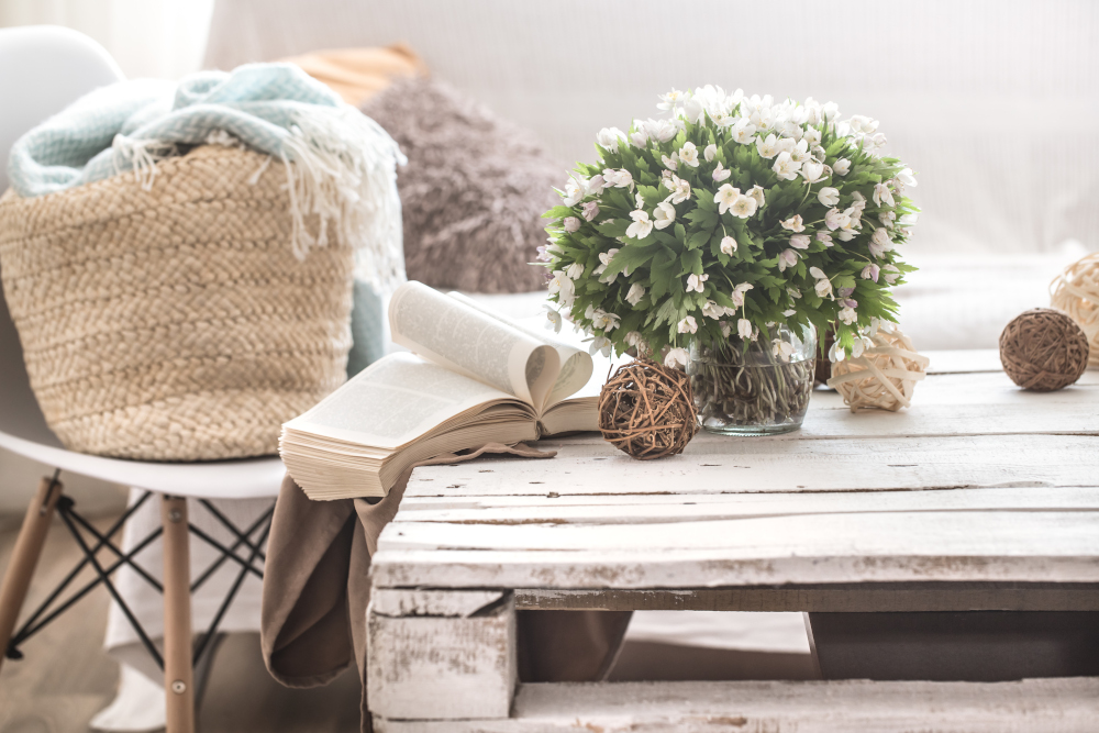 Rustykalny stolik do kawy ze starej palety