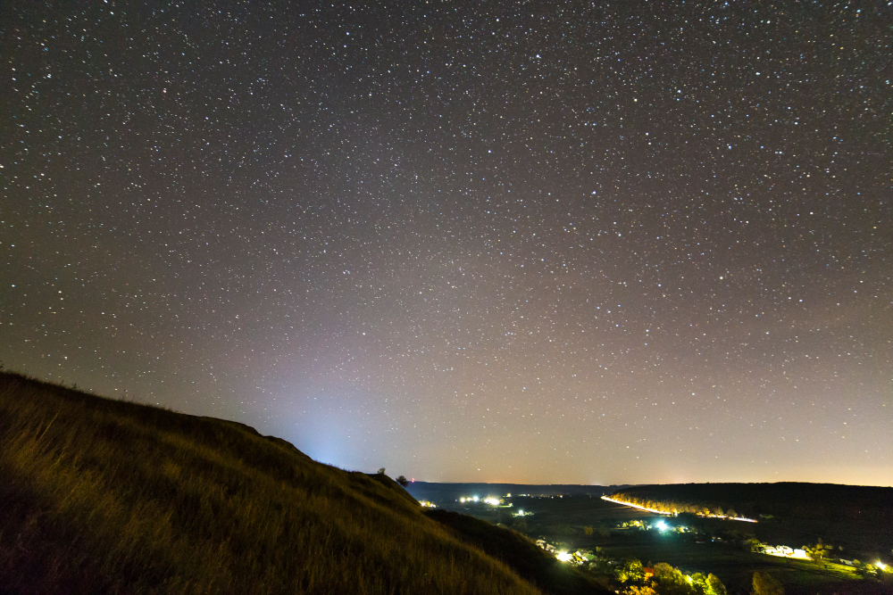 Zanieczyszczenie światłem przejawia się często jako rozjaśnienie nieboskłonu