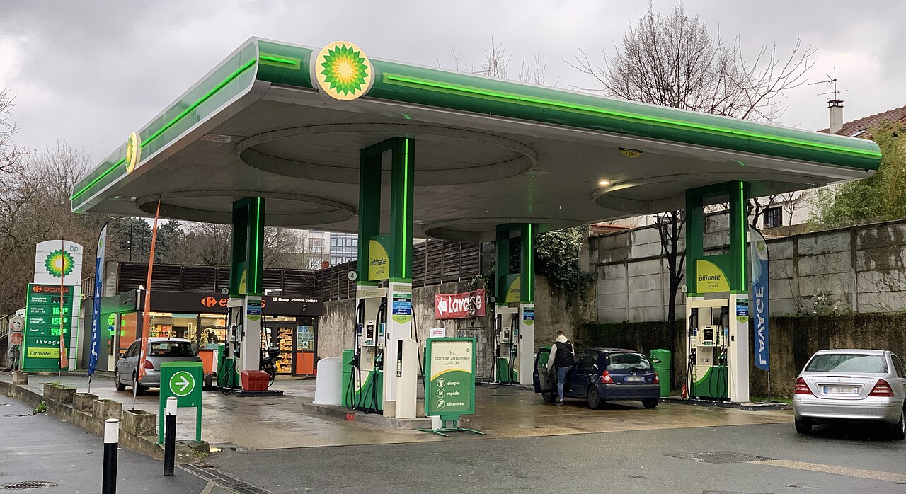 BP straci do 5 mld USD na zielonej energii, koncentrując się na paliwach kopalnych