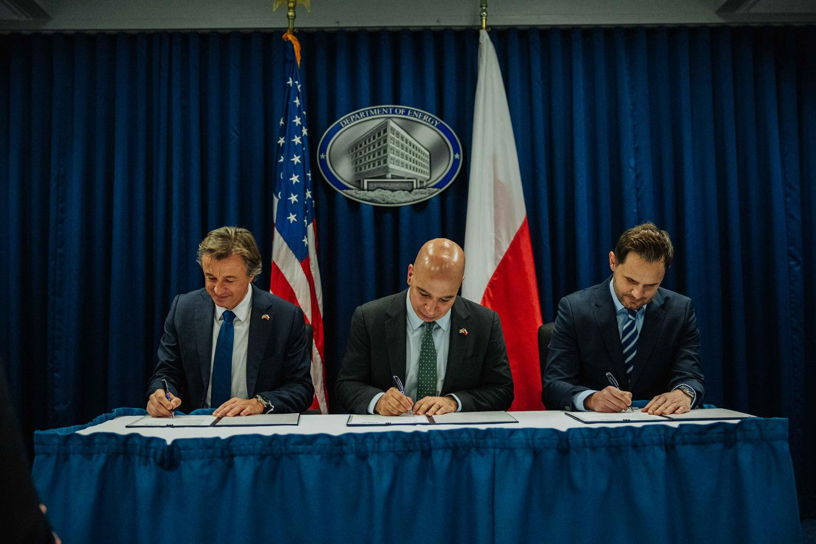 Umowa na SMRy została podpisana pomiędzy Orlen Synthos Green Energy i GE Vernova Hitachi Nuclear Energy