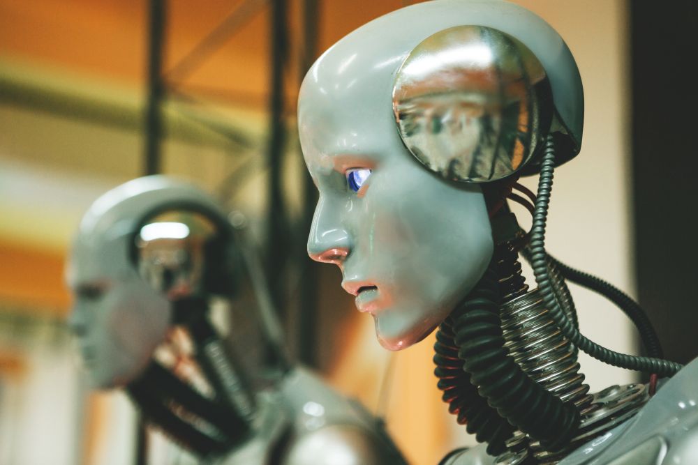 Roboty humanoidalne ruszą na wojnę już w 2027 roku? Firma testuje je na Ukrainie